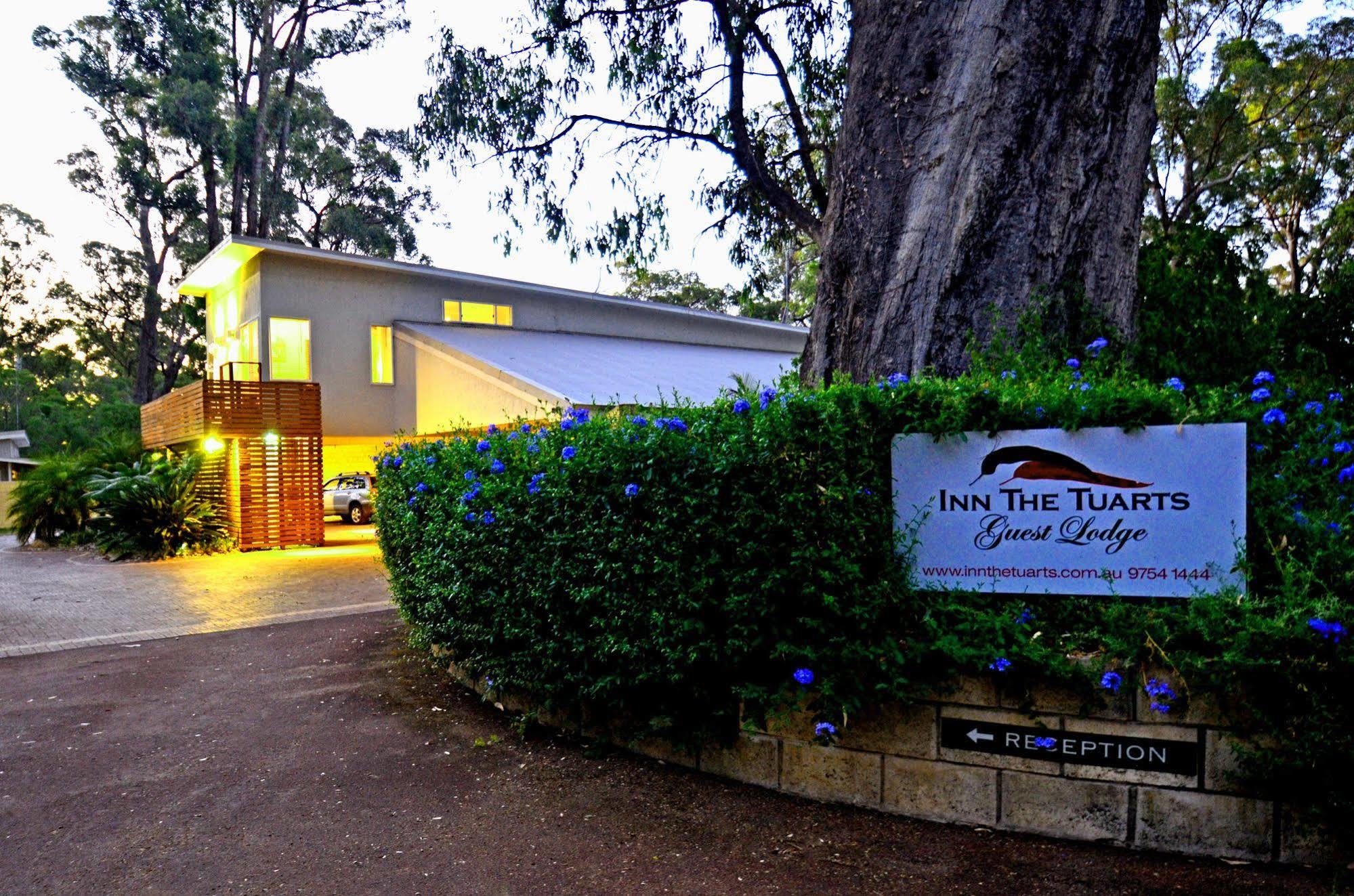 Inn The Tuarts Guest Lodge Busselton Accommodation - Adults Only Eksteriør billede
