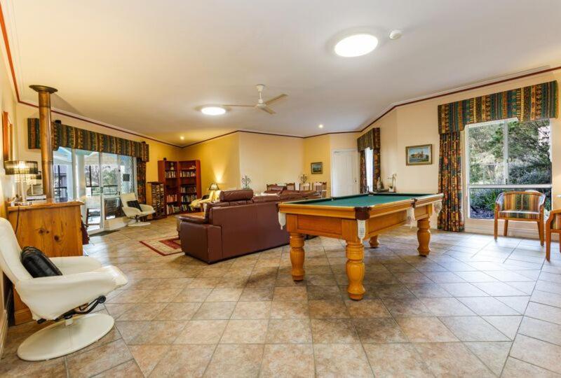Inn The Tuarts Guest Lodge Busselton Accommodation - Adults Only Eksteriør billede