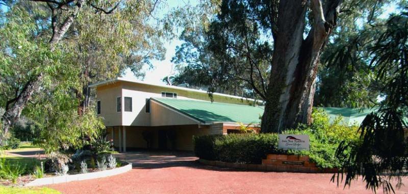 Inn The Tuarts Guest Lodge Busselton Accommodation - Adults Only Eksteriør billede
