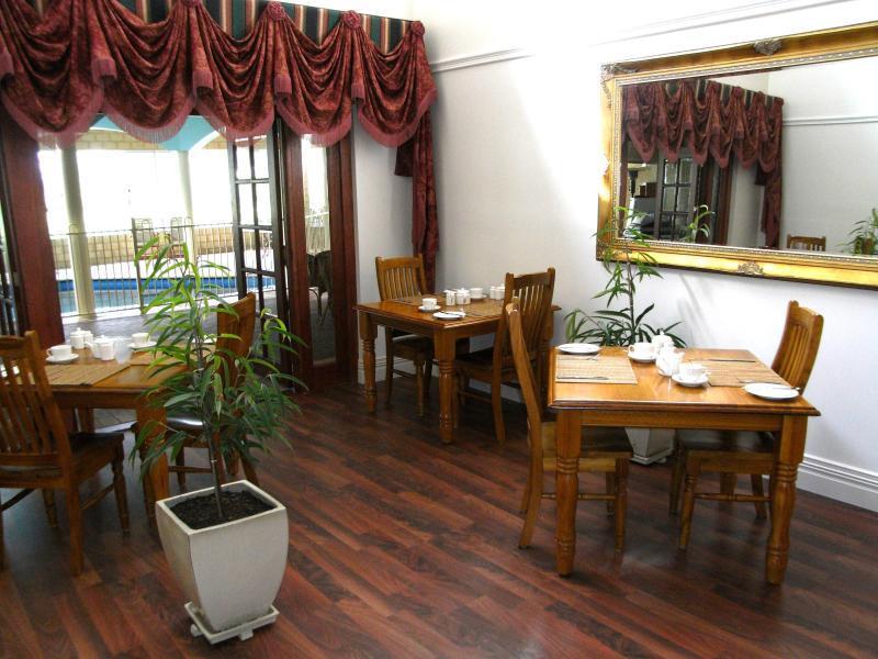 Inn The Tuarts Guest Lodge Busselton Accommodation - Adults Only Eksteriør billede